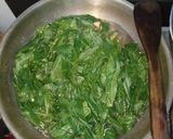 Foto langkah ke 1 dari resep Sayur Daun Singkong Kuah Santan Udang Rebon.