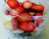 A picture of step 3 of Mixed fruit oats parafit.