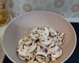 Foto langkah ke 1 dari resep Tumis Buncis Jamur Champignon.