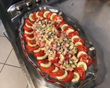 Une image de l'étape 9 de Salade de tomates et concombres au jambon et roquefort.