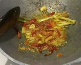 Foto langkah ke 2 dari resep Oseng Cumi Bumbu Kuning.