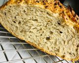 Sokmagvas kovászos kenyér recept fázis 7 fotója