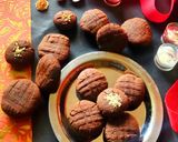 A picture of step 4 of Ragi bites (with condensed milk).