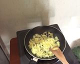 Foto langkah ke 3 dari resep Tumis Brokoli Sosis.