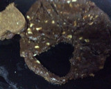 A picture of step 5 of Peanuts and dates sweet.