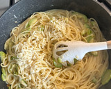 Foto del paso 3 de la receta: Pasta con Calabacín (Pasta alla Norma) 🥒🧀