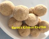 A picture of step 4 of Sunnundalu (udad dal laddu).