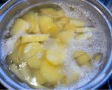 Szilvás gombóc recept fázis 1 fotója