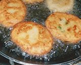 A picture of step 8 of Chicken tikka mint croqets.