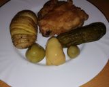Rántott csirkecomb tojásmentes panírban, hasselback krumplival recept fázis 4 fotója
