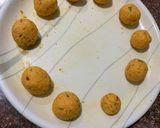 A picture of step 4 of Cheese balls.