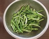 Hình bước làm 1 của món Tim heo xào đậu ve