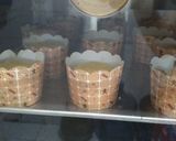 Foto langkah ke 8 dari resep Pumpkin Cupcake with Cream Cheese Frosting.