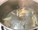 蘿蔔鱸魚金針菇湯的食譜步驟2照片