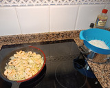Foto del paso 2 de la receta: Noodles de arroz con langostinos y cebolla