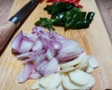 Foto langkah ke 1 dari resep SAYUR LODEH KUNING fiber creme bumbu iris.