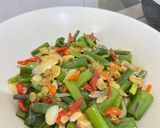 Foto langkah ke 5 dari resep Tumis sayur tombak kencur.
