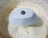 Foto langkah ke 2 dari resep Bolu Kukus mekar lembut.