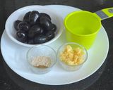 A picture of step 1 of Khatta Meetha Spicy Jamun Cooler.