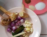 Foto langkah ke 1 dari resep Ayam goreng lengkuas.
