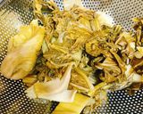 Hình bước làm 1 của món Canh Thịt Bò Nấu Cải Chua
