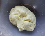 इन्स्टंट होममेड गुलाबजाम (instant homemade gulab jamun recipe in marathi) रेसिपी स्टेप 3 फोटो