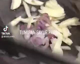 Foto langkah ke 1 dari resep Tumisan sayur part 5.