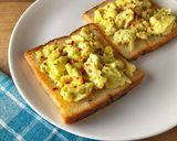 A picture of step 5 of Scrambled Eggs on Toast.
