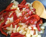 Foto del paso 1 de la receta: Arroz marinero (paella exprés)