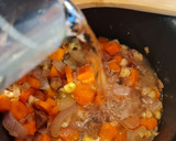 Foto del paso 9 de la receta: Albóndigas de ternera en salsa de zanahorias y avellanas