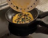 Foto del paso 6 de la receta Tortilla con boletus y espinacas