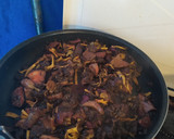 Foto del paso 2 de la receta: Garbanzos con morcilla y setas