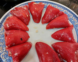 Foto del paso 4 de la receta: Pimientos de piquillo rellenos de bacalao gambas con bechamel y salsa bilbaina