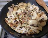 Foto del paso 3 de la receta: Macarrones a la carbonara