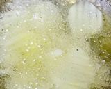 A picture of step 1 of Peri peri potato chips.