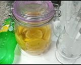 A picture of step 11 of Fresh lemon juice in jar|| and lemonade.