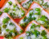 A picture of step 4 of Cheese Chilli Toast.