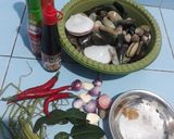 Foto langkah ke 1 dari resep Kerang Saos Padang.