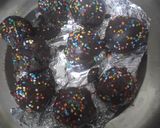A picture of step 5 of Chocolate pops.