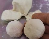 A picture of step 3 of Dudh Pitha.