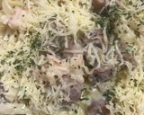 Foto langkah ke 8 dari resep Creamy Fettuccine or Spaghetti Carbonara.