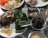 Foto langkah ke 1 dari resep Cap Cai Goreng Seafood NIC KITCHEN.