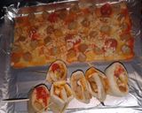 Foto langkah ke 5 dari resep Roll RoWar isi NugSos.