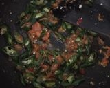 Foto langkah ke 3 dari resep Tongkol santan cabai hijau.