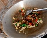 Foto langkah ke 4 dari resep Tumis Daging Sapi Lombok Ijo.