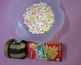 Gambar langkah 1 resipi Crispy Marshmallow melted with peanut chocolate.