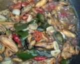 Foto langkah ke 3 dari resep Tumis kerang kupas.