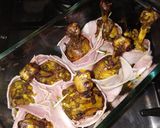 Foto del paso 4 de la receta: Piernas de pollo indues abrazadas con panceta ahumada