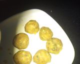 A picture of step 2 of Vada pav.