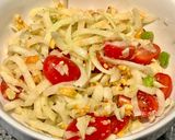 Foto langkah ke 5 dari resep Fresh Green Papaya Salad.